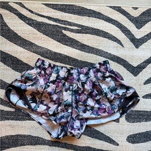 Lululemon size 8 hotty hot floral